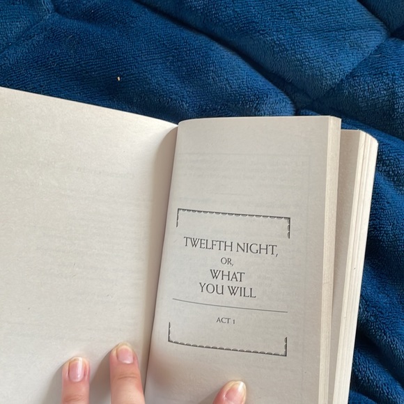 Folger Shakespeare books - Picture 7 of 9